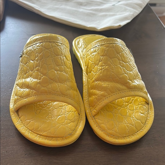 BY FAR Yellow Ari Slides - Picture 7 of 13